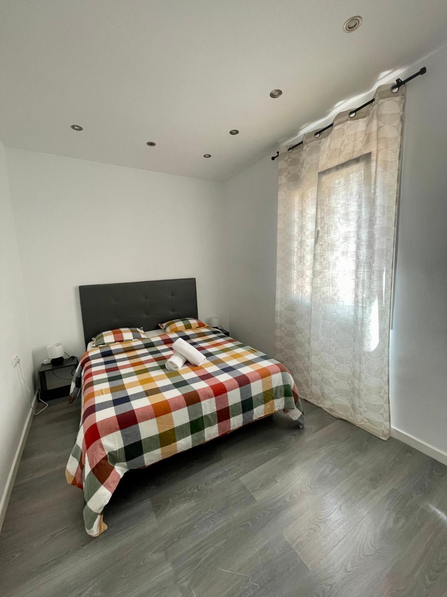 Guesthouse Барселона Экстерьер фото